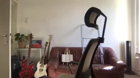 wildtux240722 online show from 04-28-26, 07:35