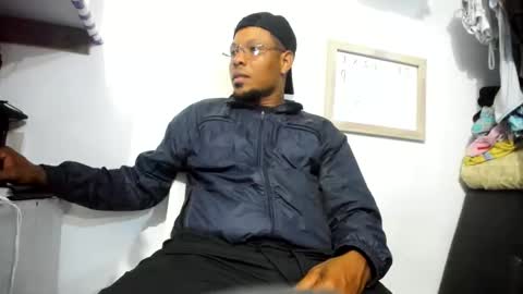 Snapshot of wilfer484725 chatting on 06-05-26, 01:45 wilfer online show from 06-05-26, 01:45