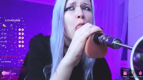 Snapshot of will_vand0m chatting on 02-19-25, 04:22 Your virtual girlfriend online show from 02-19-25, 04:22