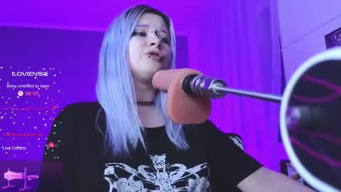 Snapshot of will_vand0m chatting on 02-19-25, 07:27 Your virtual girlfriend online show from 02-19-25, 07:27