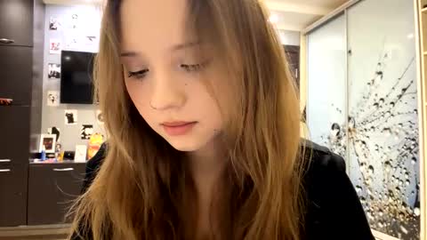 Olivia online show from 02-24-26, 03:43