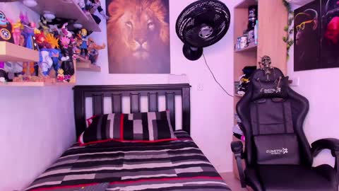 Snapshot of william_dracko9 chatting on 12-09-24, 03:29 Dracko online show from 12-09-24, 03:29