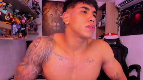 Snapshot of william_dracko9 chatting on 12-18-24, 09:47 Dracko online show from 12-18-24, 09:47