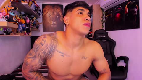 Snapshot of william_dracko9 chatting on 01-25-25, 05:18 Dracko online show from 01-25-25, 05:18