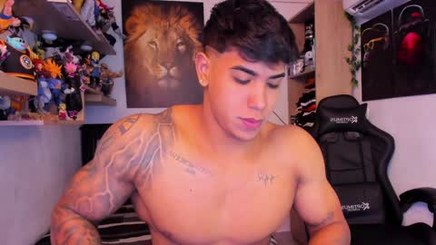 Snapshot of william_dracko9 chatting on 01-27-25, 08:39 Dracko online show from 01-27-25, 08:39