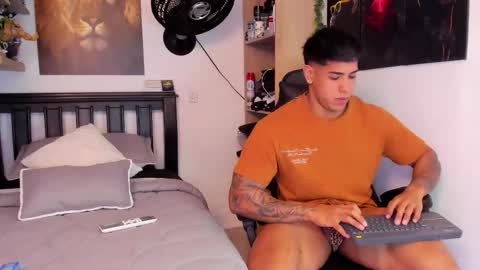 Snapshot of william_dracko9 chatting on 10-02-25, 06:26 Dracko online show from 10-02-25, 06:26