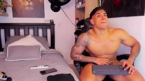 Snapshot of william_dracko9 chatting on 10-19-25, 05:30 Dracko online show from 10-19-25, 05:30