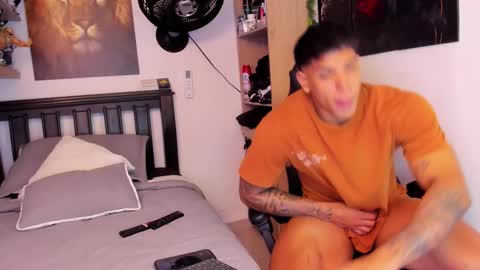 Snapshot of william_dracko9 chatting on 10-24-25, 08:27 Dracko online show from 10-24-25, 08:27