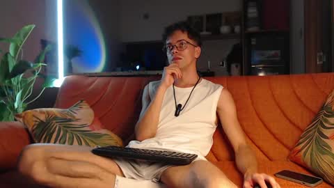 William online show from 04-26-26, 01:42