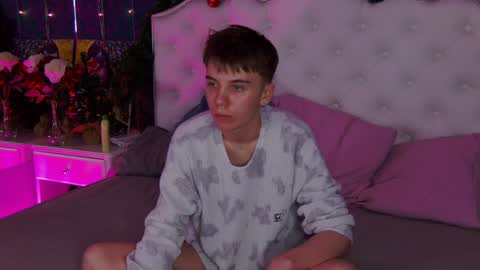 Snapshot of william_ross chatting on 01-04-25, 04:23 will online show from 01-04-25, 04:23