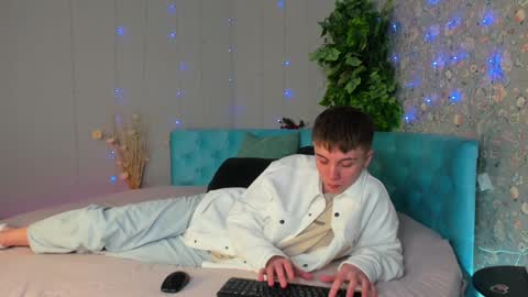 Snapshot of william_ross chatting on 01-22-25, 08:06 will online show from 01-22-25, 08:06