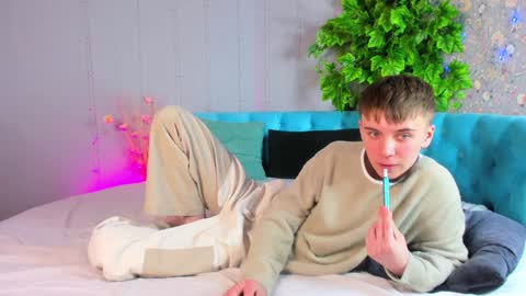 Snapshot of william_ross chatting on 01-27-25, 01:37 will online show from 01-27-25, 01:37