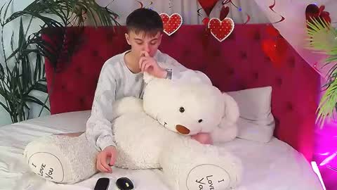 Snapshot of william_ross chatting on 02-20-25, 05:44 will online show from 02-20-25, 05:44