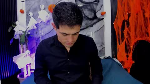 William Steel online show from 10-24-25, 04:42