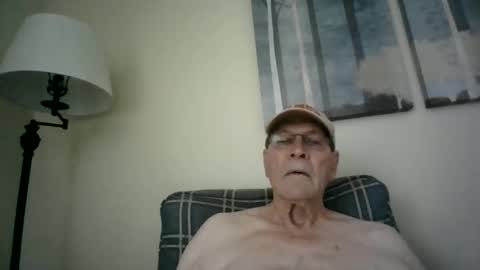 Snapshot of willnedoher chatting on 12-01-24, 05:02 Willhedoher online show from 12-01-24, 05:02