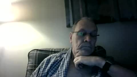 Snapshot of willnedoher chatting on 12-10-24, 01:22 Willhedoher online show from 12-10-24, 01:22