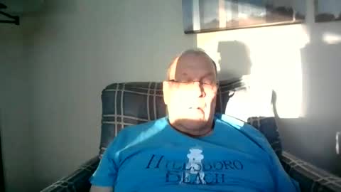 Snapshot of willnedoher chatting on 02-14-25, 01:08 Willhedoher online show from 02-14-25, 01:08