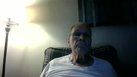 Snapshot of willnedoher chatting on 10-05-25, 12:47 Willhedoher online show from 10-05-25, 12:47