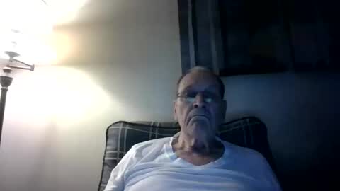 Snapshot of willnedoher chatting on 10-10-25, 12:15 Willhedoher online show from 10-10-25, 12:15