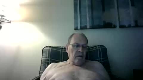 Snapshot of willnedoher chatting on 10-11-25, 02:59 Willhedoher online show from 10-11-25, 02:59