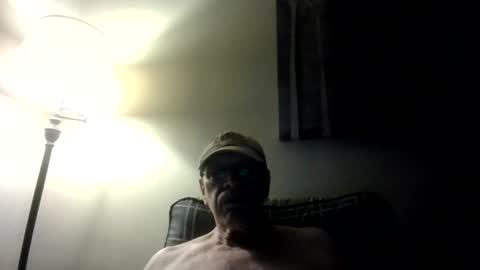 Snapshot of willnedoher chatting on 10-13-25, 01:27 Willhedoher online show from 10-13-25, 01:27