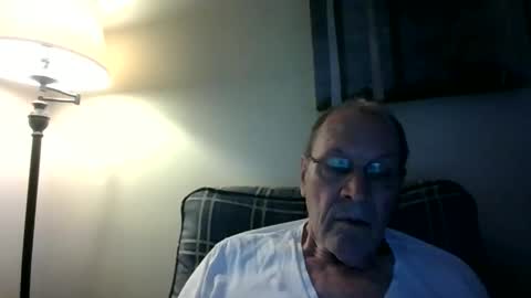 Snapshot of willnedoher chatting on 10-19-25, 01:56 Willhedoher online show from 10-19-25, 01:56