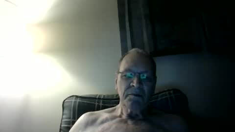 Snapshot of willnedoher chatting on 10-27-25, 12:20 Willhedoher online show from 10-27-25, 12:20