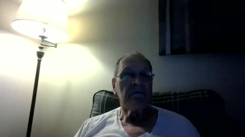 Snapshot of willnedoher chatting on 11-25-25, 01:00 Willhedoher online show from 11-25-25, 01:00