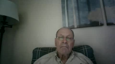 Snapshot of willnedoher chatting on 12-15-25, 01:37 Willhedoher online show from 12-15-25, 01:37