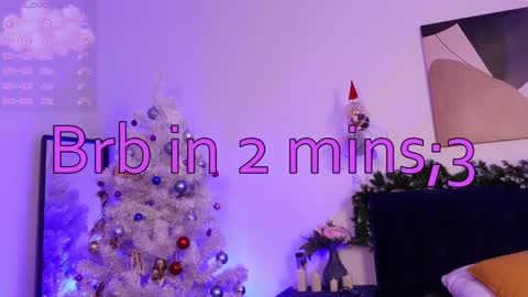 Snapshot of willow__love chatting on 12-26-24, 12:03 See u 3 of December3 online show from 12-26-24, 12:03