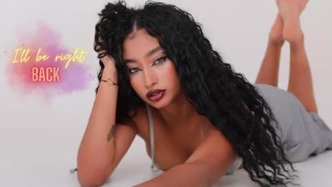 Snapshot of willow_hendrix chatting on 05-21-26, 12:12 Ms Willow online show from 05-21-26, 12:12