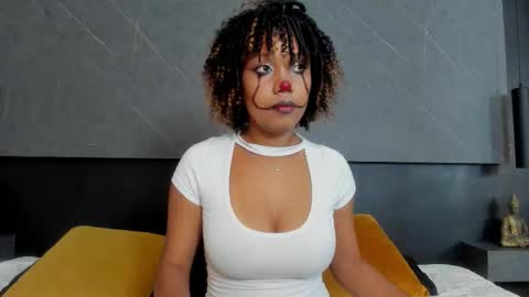 Snapshot of willownoir chatting on 10-21-25, 08:09 Willow Noir online show from 10-21-25, 08:09