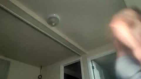 willynn83 online show from 05-16-26, 06:32