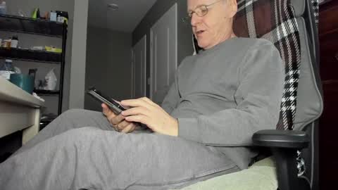 WillySkynn online show from 12-31-24, 09:28