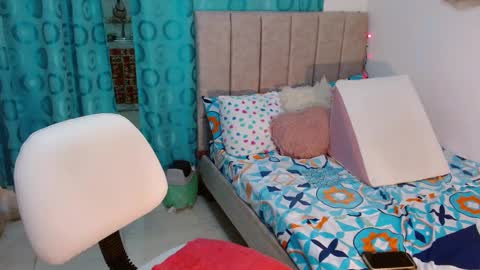 Only wilsonsiara01 online show from 01-15-25, 09:09