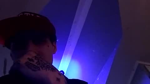 Snapshot of wilsond9479 chatting on 11-27-25, 02:41 wilsond9479 online show from 11-27-25, 02:41