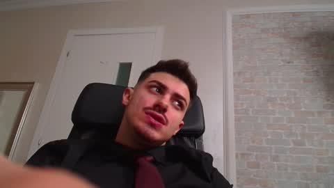 Snapshot of wilsonjules chatting on 01-24-25, 09:37 WilsonJules online show from 01-24-25, 09:37