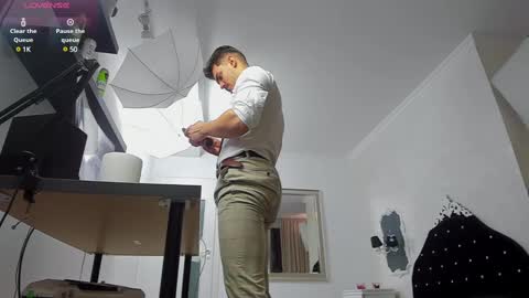 Snapshot of wilsonjules chatting on 02-24-25, 05:53 WilsonJules online show from 02-24-25, 05:53