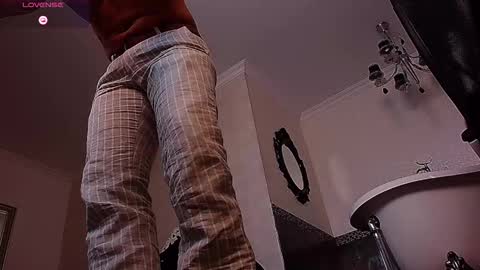 Snapshot of wilsonjules chatting on 09-27-25, 04:39 WilsonJules online show from 09-27-25, 04:39