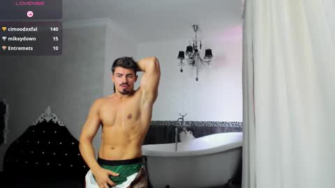 Snapshot of wilsonjules chatting on 10-04-25, 07:28 WilsonJules online show from 10-04-25, 07:28