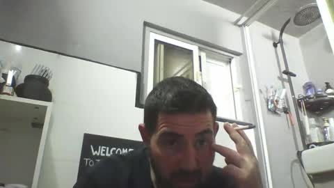 Snapshot of windowpane5 chatting on 02-01-25, 06:51 windowpane online show from 02-01-25, 06:51