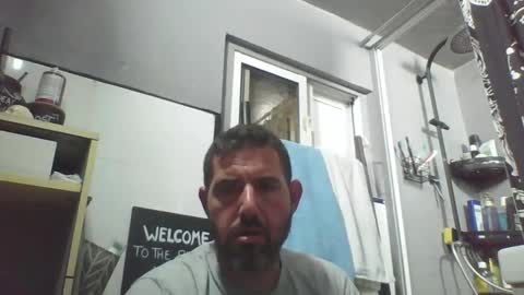 Snapshot of windowpane5 chatting on 09-10-25, 09:59 windowpane online show from 09-10-25, 09:59