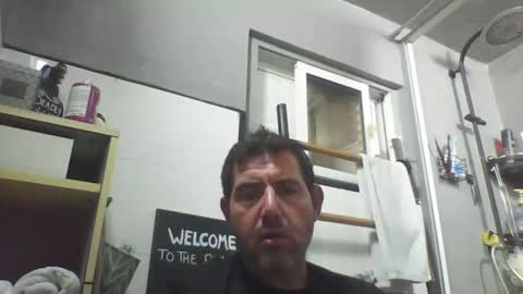 Snapshot of windowpane5 chatting on 10-16-25, 11:39 windowpane online show from 10-16-25, 11:39