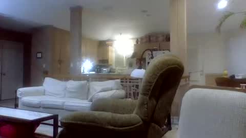 Snapshot of wineman2020 chatting on 11-21-25, 08:13 Charlie online show from 11-21-25, 08:13