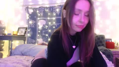 Eevie online show from 12-14-24, 01:28