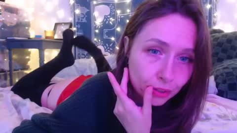 Eevie online show from 12-15-24, 08:19