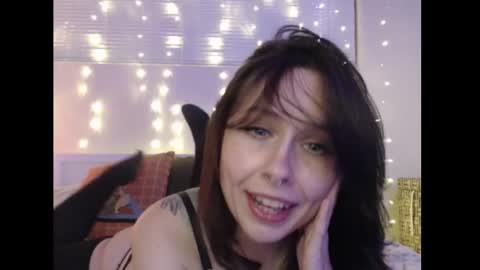 Eevie online show from 02-10-25, 01:46