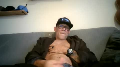 wingnutt765733 online show from 12-01-25, 04:01