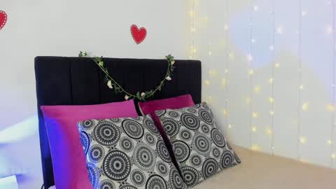 Snapshot of wini_fer chatting on 01-15-25, 12:04 Wini Fer online show from 01-15-25, 12:04