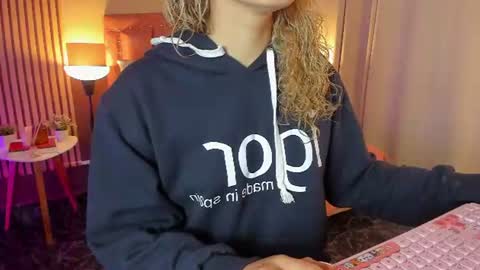 Wini Fer online show from 07-17-26, 12:45
